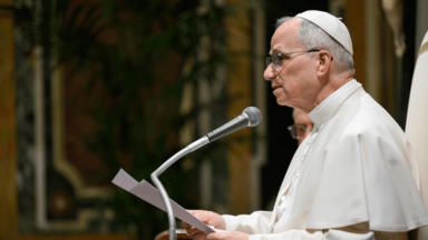 Papa lamenta violência no mundo: é essencial desarmar os corações