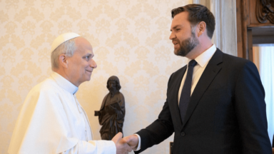 Papa Leão XIV recebe vice-presidente dos Estados Unidos em audiência