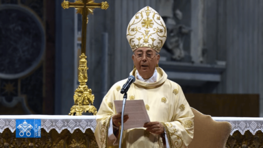 Cardeal Mamberti: com ímpeto, Francisco serviu o povo de Deus até o fim