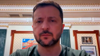 Zelensky conversa ao telefone com Leão XIV e o convida para ir à Ucrânia