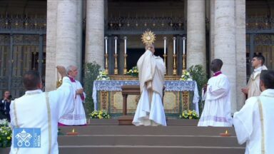 Em Roma, Solenidade de Corpus Christi reúne fiéis