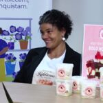 Mãe de cinco filhos vence dificuldades e inspira outras mulheres
