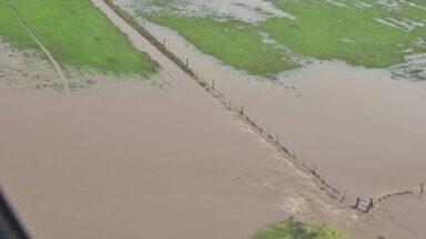 No Rio Grande do Sul, temporais forçam pessoas a deixar as casas
