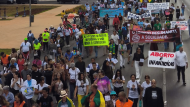 18° Marcha pela Vida atrai milhares de pessoas em Brasília