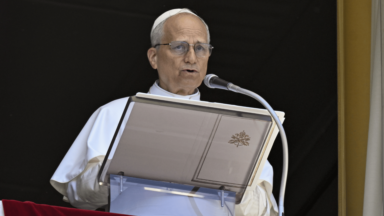 “Que em toda a parte sejam silenciadas as armas”, pede Papa Leão XIV