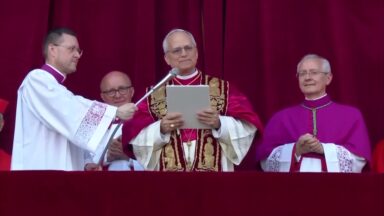 Programa marca um mês do pontificado de Leão XIV