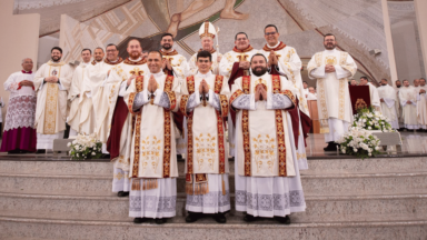 Igreja ganha novos padres e diáconos na Canção Nova