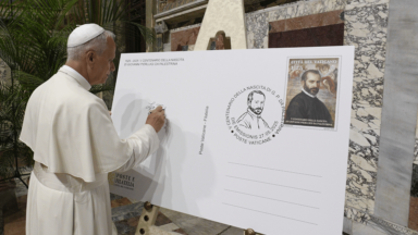 Ao recordar compositor italiano, Papa enfatiza valor da música na liturgia