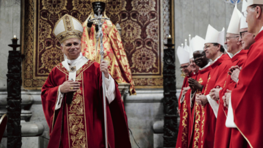 “São Pedro e São Paulo nos convidam a cultivar a comunhão”, diz Papa