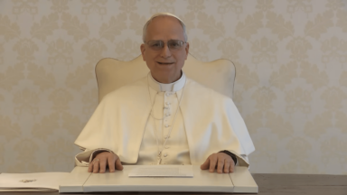 “Os jovens são a promessa de esperança”, afirma Papa Leão XIV