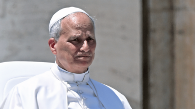 Papa Leão XIV pede gesto de paz da Rússia em telefonema com Putin