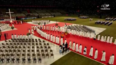 Torcida de Deus reúne milhares de fiéis no estádio Mineirão