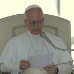 Papa Leão XIV alerta para os riscos do excesso de conexões digitais