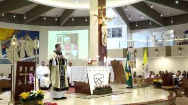 Em missa, fiéis celebram Nossa Senhora do Carmo em Brasília
