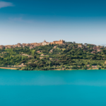 Papa Leão XIV viaja para Castel Gandolfo e inicia período de descanso
