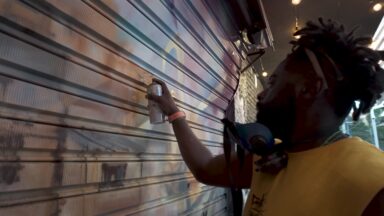 Periferia de São Paulo é retratada em exposição de grafite