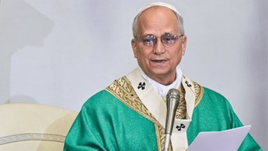 “Hoje, precisamos de uma revolução do amor”, afirma Papa Leão XIV