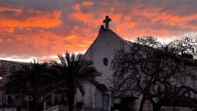 CNBB se solidariza com Cardeal Pizzaballa por ataque a igreja em Gaza