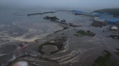Região costeira da Rússia é atingida por forte tsunami