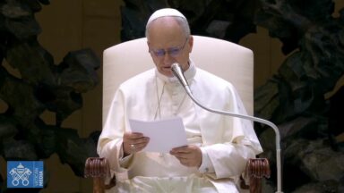 Mesmo em nossas falhas, Deus nunca nos deixa, afirma Papa