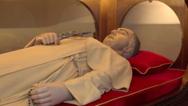 Devotos de Padre Eustáquio iniciam festejos do dia do Bem-aventurado