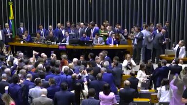 Especialistas analisam o momento político atual no Brasil