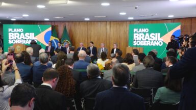 Empresas afetadas com tarifaço americano ganham crédito de R$ 30 bi