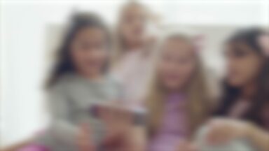 Adultização: efeitos e prevenção, a orientação da Igreja às famílias