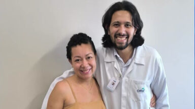 Veja a história de amizade de um médico e uma paciente com câncer
