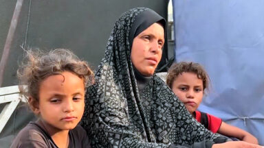 Mulher palestina mãe de 9 se recusa a deixar Gaza