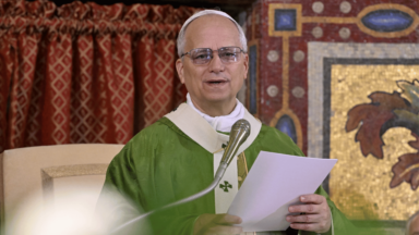 “Somos uma Igreja de pobres: derrubemos os muros”, pede Leão XIV