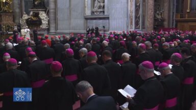 Papa Leão XIV orienta novos bispos em formação sobre a vida episcopal
