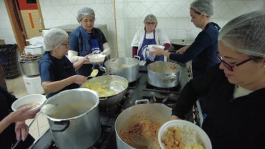 Pastoral é exemplo de solidariedade ao alimentar corpo e alma