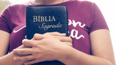 Padre: Mês da Bíblia é tempo de