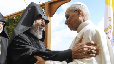 Papa e Patriarca Karekin II reiteram necessidade de paz