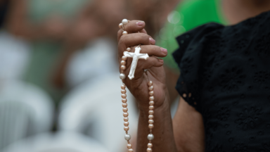 Papa convoca fiéis a rezarem o Terço durante o mês de outubro