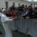 Seis mil jovens se encontram com Papa Leão XIV no Vaticano