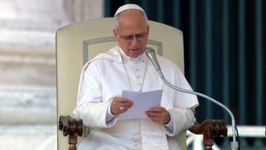 Papa Leão XIV lamenta vítimas do furacão Melissa