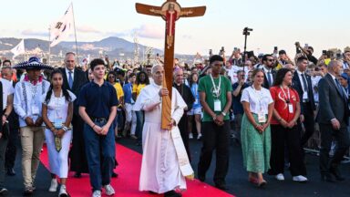 Papa aos jovens: não sigam quem usa palavras da fé para dividir