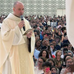 Frei Gilson celebra Missa com grupo de brasileiros em Fátima