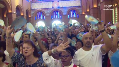 Milhares de fiéis participam das celebrações em Aparecida