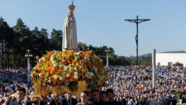 Em Fátima, fiéis recordam última aparição de Nossa Senhora, em 1917