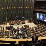 Câmara suspende norma que facilitava aborto legal em menores