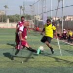 Acompanhe uma partida de futebol que exige mais que disposição e força