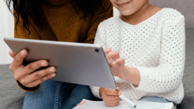 Papa enfatiza educação digital para proteger menores na era da IA