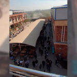 Homem-bomba tira a vida de 12 e fere outras 27 no Paquistão