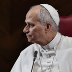 Teologia ajuda a solucionar desafios da Igreja e da humanidade, frisa Papa