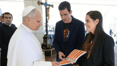 Missionários da Obra Lumen se encontram com o Papa Leão XIV
