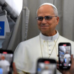 Papa aos jornalistas: visita é 'uma mensagem de unidade e paz'