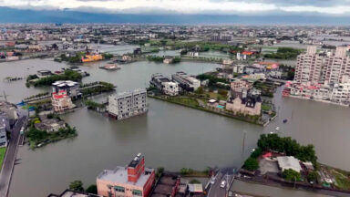 Drones mostram várias áreas de Taiwan inundadas após tufão